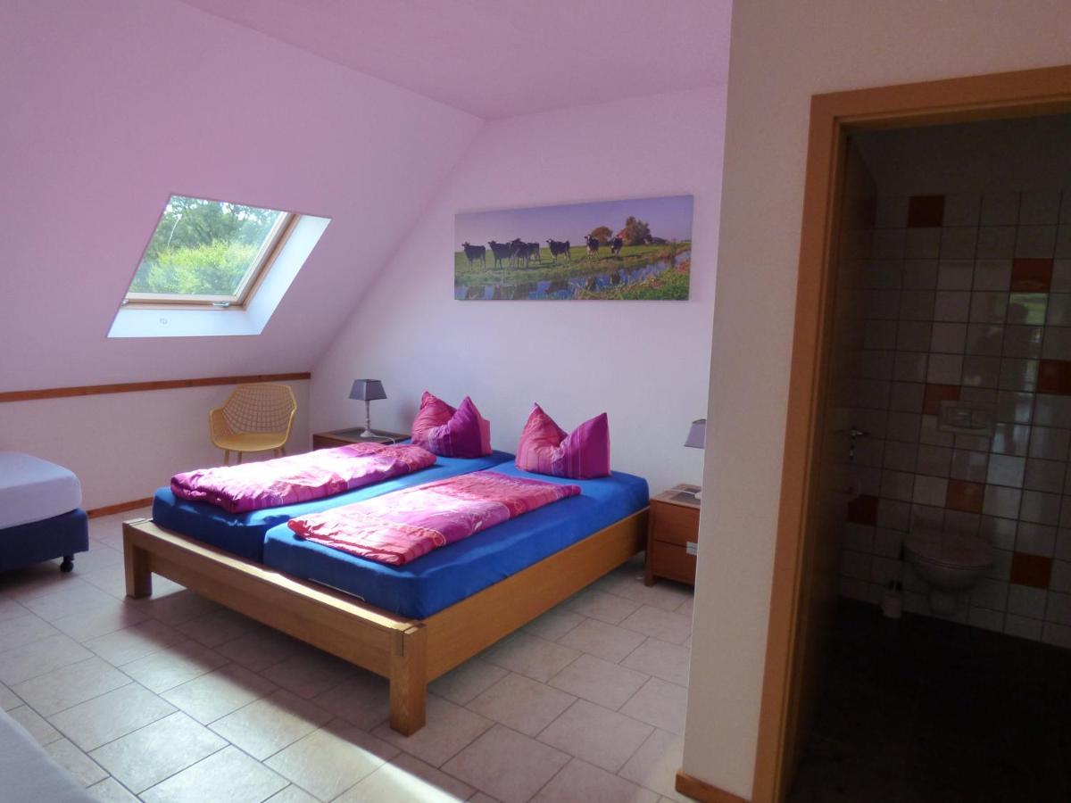 Heidehof Pension B & B Elten Esterno foto